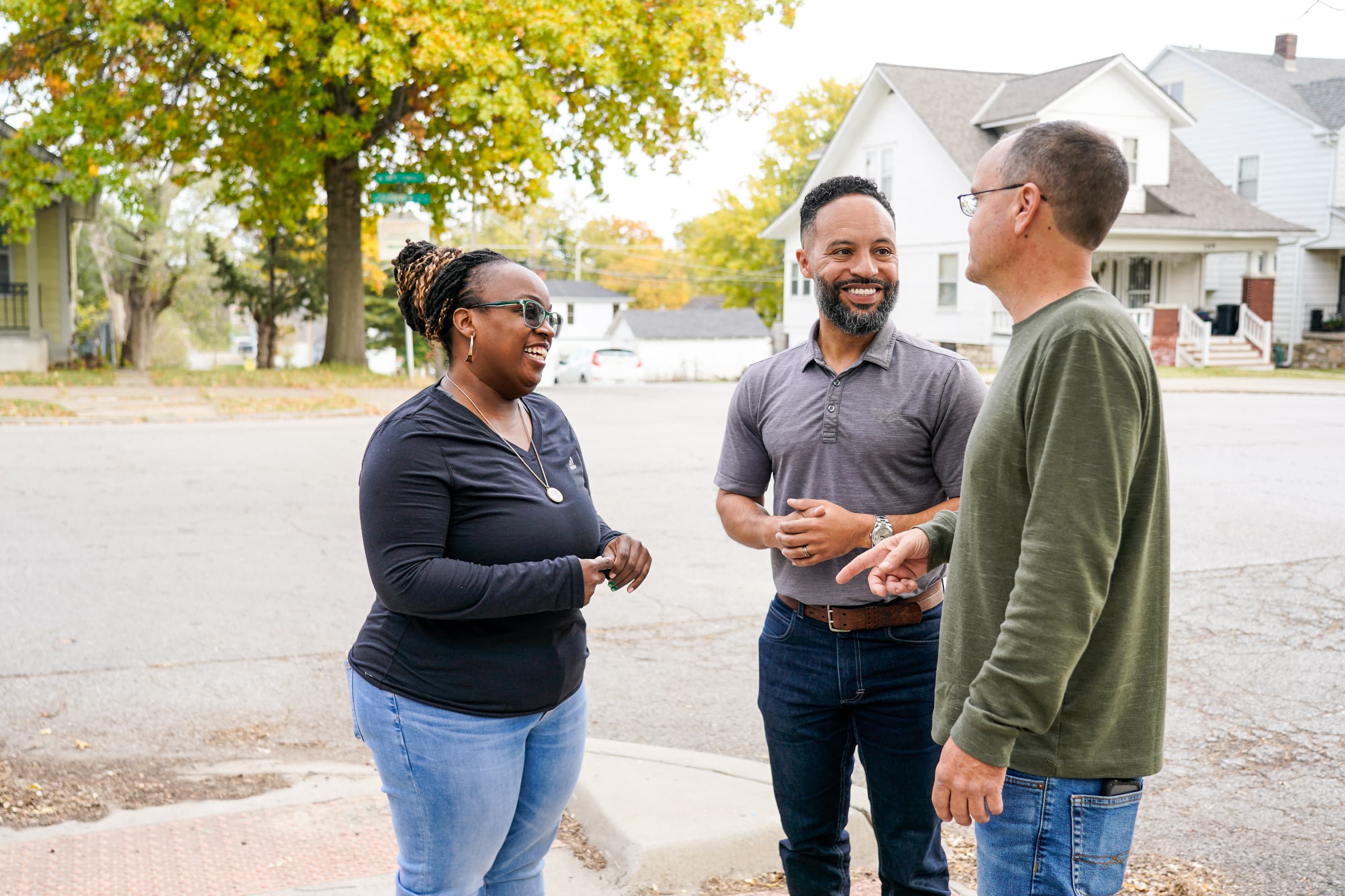 Erik Murray meeting with Kansas voters at a community event